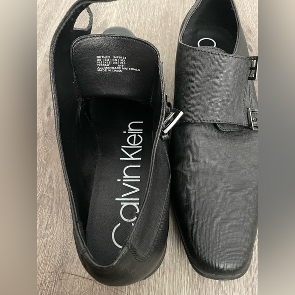 Calvin Klein Black Textured Men's Oxfords - Picture 7 of 9